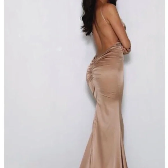 Abyss by Abby Unleashed dress in Champagne - Picture 2 of 4